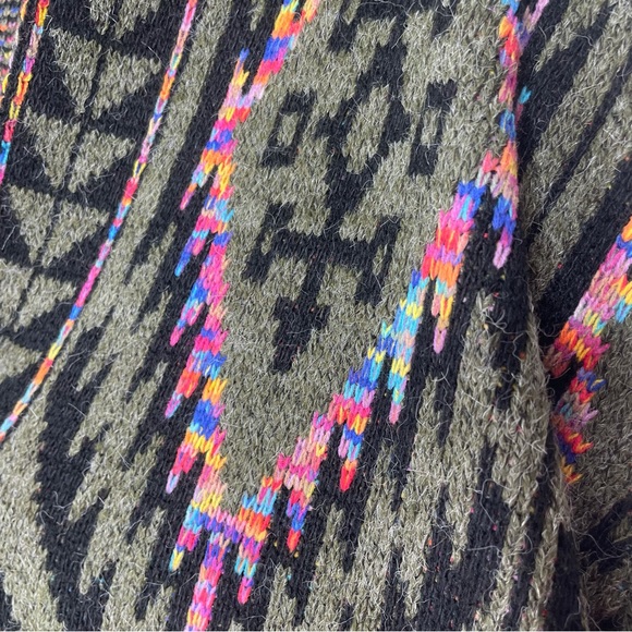 Creation •M• long hooded Aztec colorful wool blend single button cardigan - Picture 4 of 10